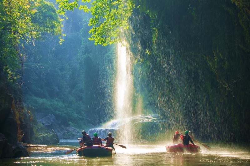 น้ำตกทีลอเร